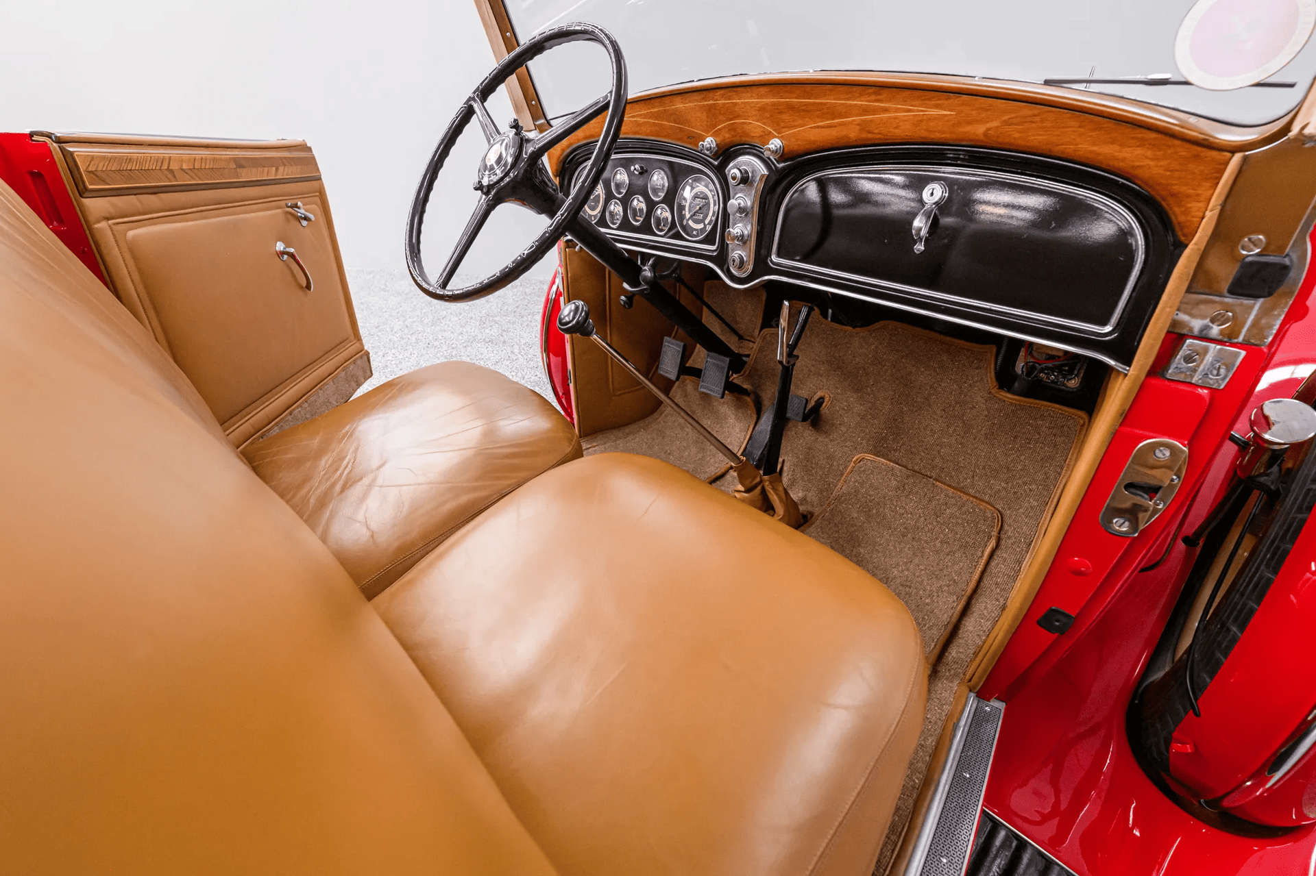 Cadillac Series 355-C Eight V8 Convertible Coupe 1933, красный, фото 28