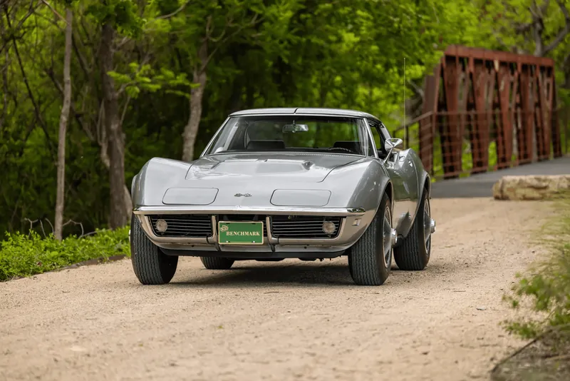 Chevrolet Corvette Coupe 1968 7.0 л 390 л.с Бензин, новый авто, Задний привод, Механика, цвет Серый, страна-производитель — США Corvette Coupe - фото 2