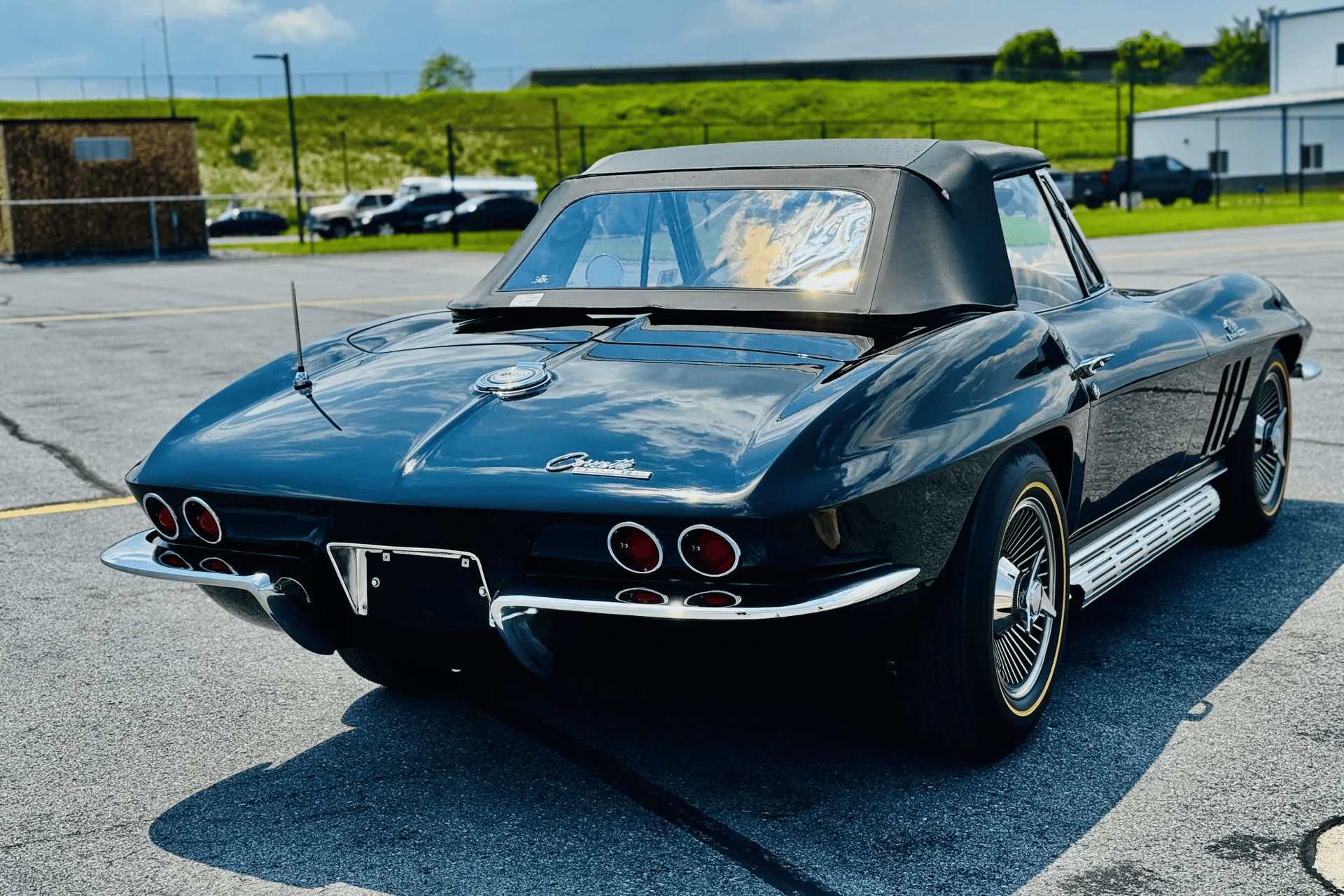 Заказать Chevrolet Corvette C2 (Sting Ray) 1965 6.5 л 425 л.с Бензин, Чёрный, Задний привод, Механика — поставка из США, доставка по России и СНГ, фото 10
