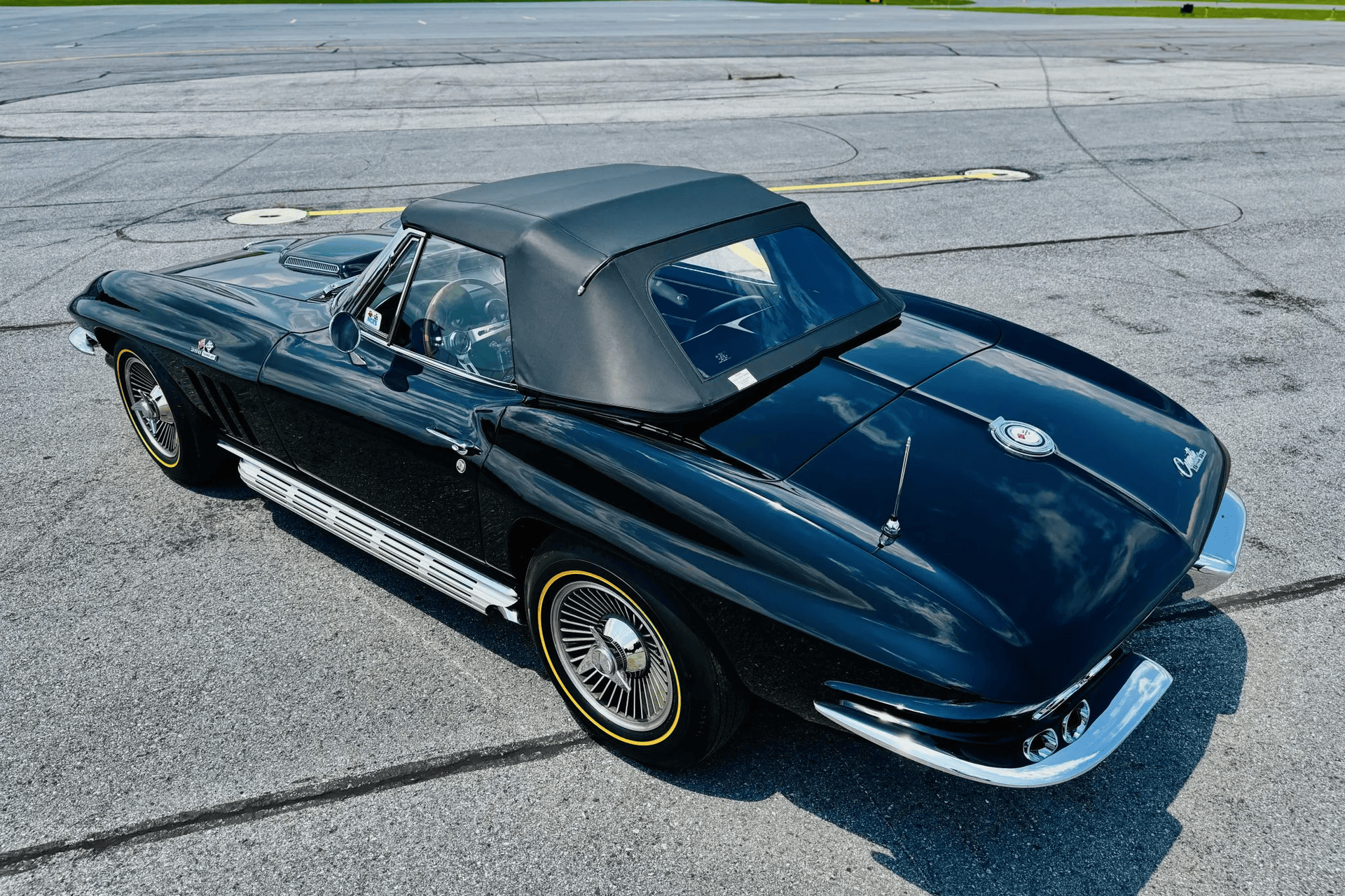 Купить Chevrolet Corvette C2 (Sting Ray) 1965 6.5 л 425 л.с Бензин с минимальным пробегом 32 000 км, Чёрный, доставим из США в любой город РФ, фото 13