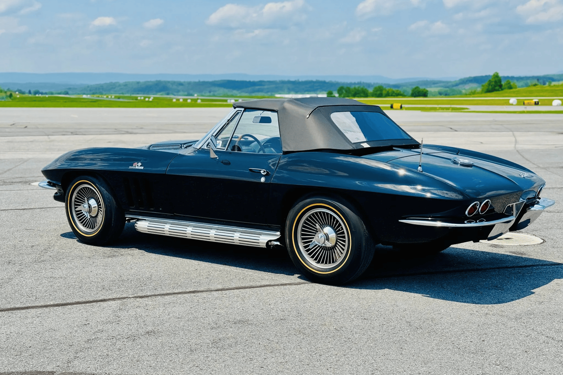 Оформить заказ на Chevrolet Corvette C2 (Sting Ray) 1965 6.5 л 425 л.с Бензин, коробка: Механика, привод: Задний привод, доставка по России, салон в Москве, фото 14
