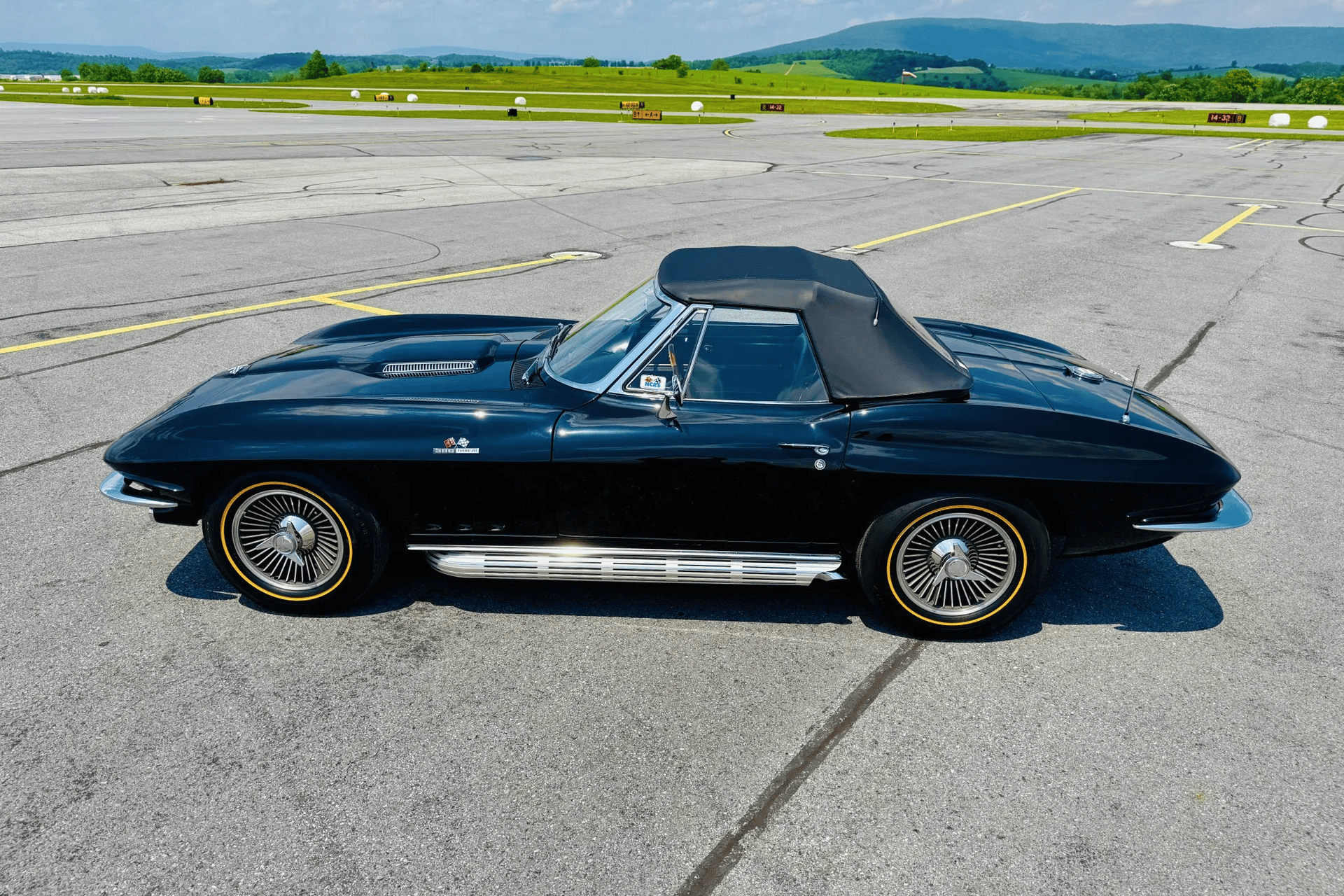 Chevrolet Corvette C2 (Sting Ray) 1965 6.5 л 425 л.с Бензин, пробег 32 000 км, Чёрный цвет, коробка Механика, привод Задний привод, авто из США, фото 15