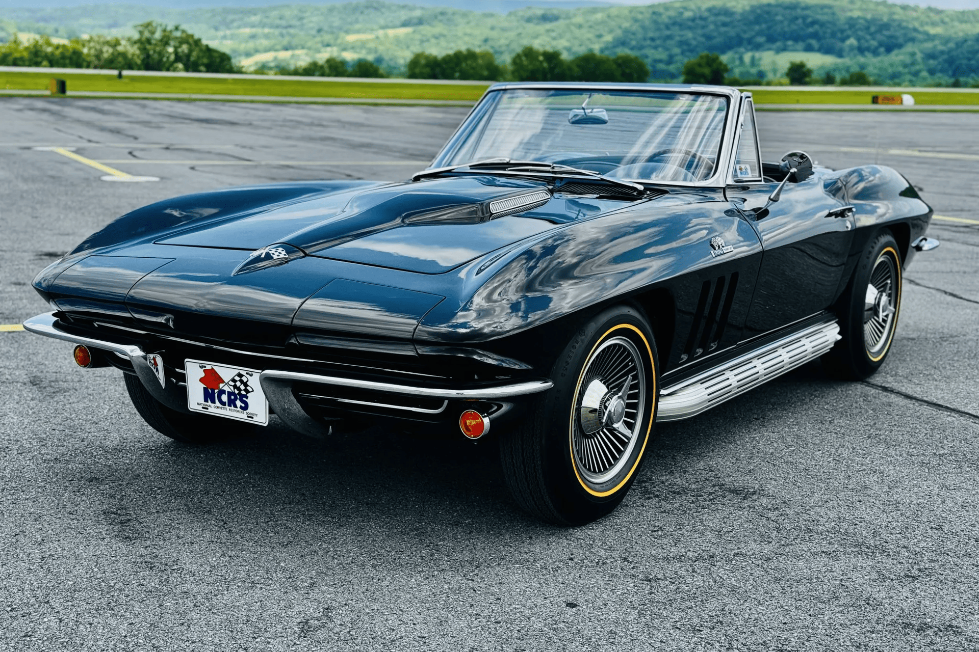 Chevrolet Corvette C2 (Sting Ray) 1965 6.5 л 425 л.с Бензин, пробег 32 000 км, цвет кузова Чёрный, тип трансмиссии Механика, привод Задний привод, из США, фото 18