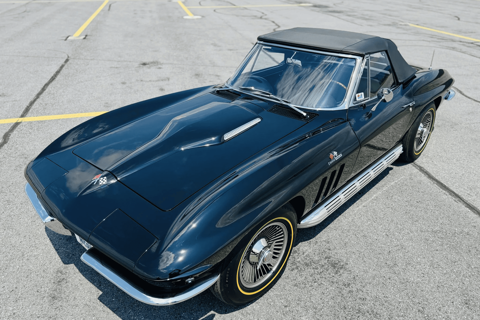 Купить Chevrolet Corvette C2 (Sting Ray) 1965 6.5 л 425 л.с Бензин, Чёрный, Механика, Задний привод — авто из США, с доставкой по всей России, фото 3