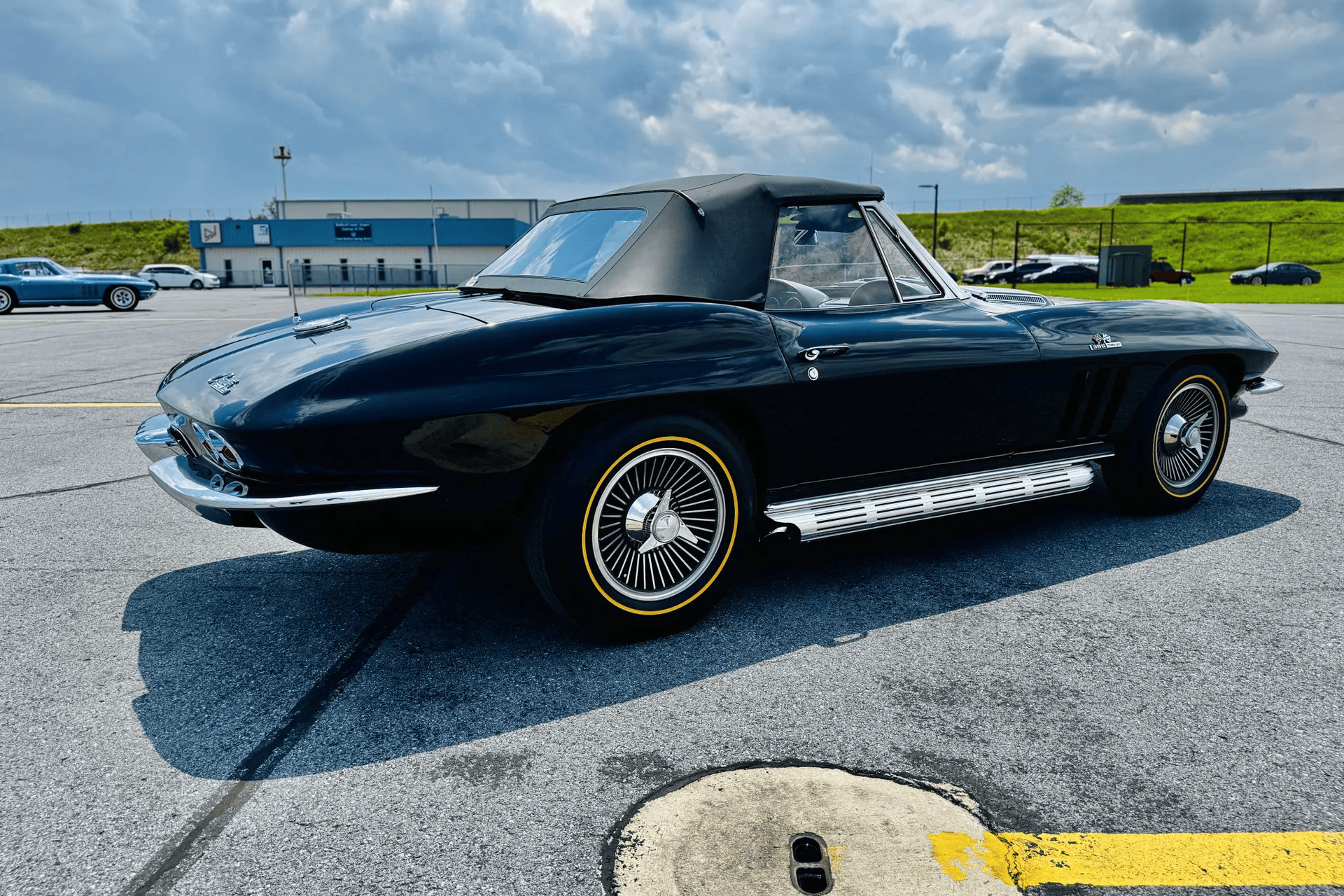 Надёжный Chevrolet Corvette C2 (Sting Ray) 1965 6.5 л 425 л.с Бензин с двигателем 6,5 л, Чёрный, пробег 32 000 км, Механика, поставка из США, фото 8