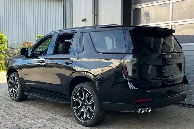Купить Chevrolet Tahoe RST 2026 6.2 л 426 л.с Бензин, Чёрный, Автомат, Полный привод — авто из Германия, с доставкой по всей России, фото 3