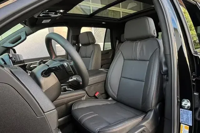 Выбор покупателей — Chevrolet Tahoe RST 2026 6.2 л 426 л.с Бензин, пробег 20 км, Чёрный, привезён из Германия, доставка по РФ, фото 6