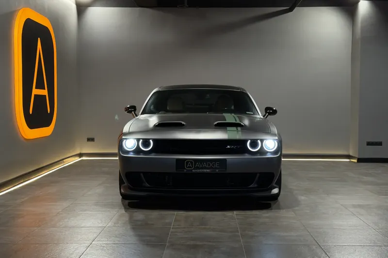 Dodge Challenger R/T 5.7 (HEMI V8) 2021 5.7 л 375 л.с Бензин, новый авто, Задний привод, Автомат, цвет Серый, страна-производитель — США Challenger R/T 5.7 (HEMI V8) - фото 2