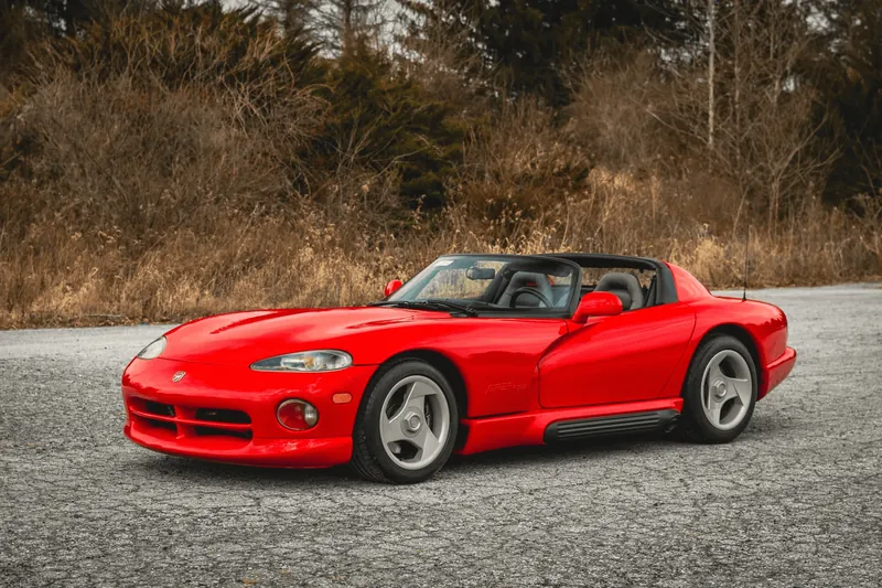 Заказать Dodge Viper RT/10 1992 8.0 л 400 л.с Бензин с пробегом 13 000 км, Механика, Задний привод, цвет Красный, поставка из США, доставка по РФ Viper RT/10 - фото 3