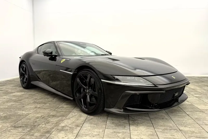 Заказать Ferrari 12 Cilindri Berlinetta 2026 6.5 л 829 л.с Бензин с пробегом 150 км, Автомат, Задний привод, цвет Чёрный, поставка из Италия, доставка по РФ 12Cilindri Berlinetta - фото 3