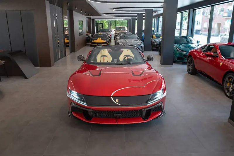 Ferrari 12Cilindri Spider 2026 6.5 л 825 л.с Бензин, новый авто, Задний привод, Автомат, цвет Красный, страна-производитель — Германия 12Cilindri Spider - фото 2