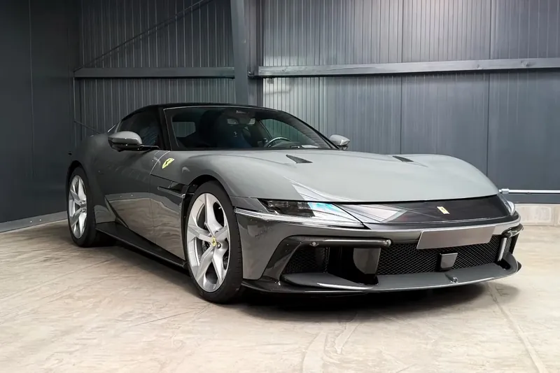 Заказать Ferrari 12Cilindri 2026 6.5 л 829 л.с Бензин с пробегом 54 км, Автомат, Задний привод, цвет Серый, поставка из Германия, доставка по РФ 12Cilindri - фото 3