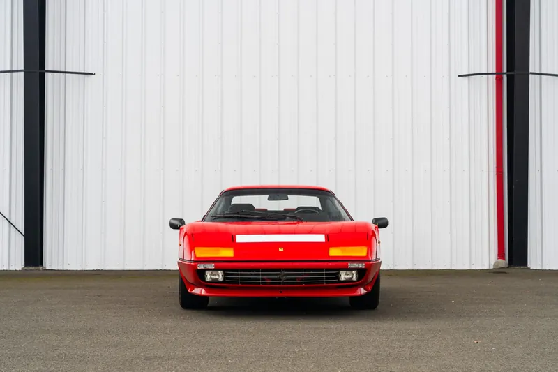 Ferrari 512 BBi 1984 4.9 л 340 л.с Бензин, новый авто, Задний привод, Механика, цвет Красный, страна-производитель — США 512 BBi — фото 2
