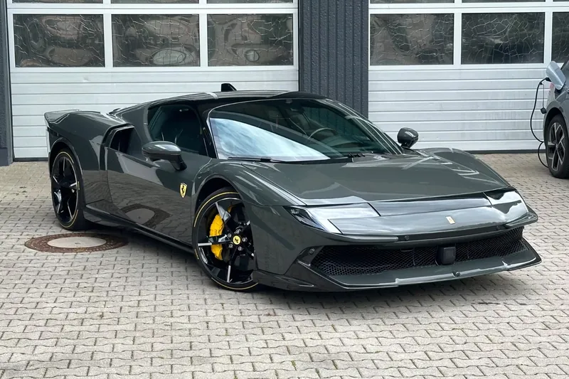 Заказать Ferrari 849 Testarossa 2026 4.0 л 1050 л.с Гибрид с пробегом 85 км, Автомат, Задний привод, цвет Серый, поставка из Германия, доставка по РФ 849 Testarossa - фото 3
