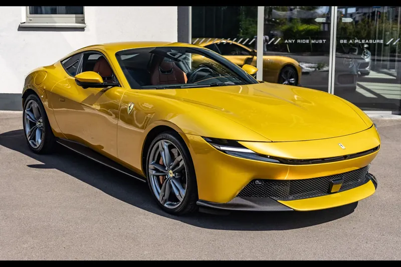 Заказать Ferrari Amalfi 2026 3.9 л 640 л.с Бензин с пробегом 50 км, Автомат, Задний привод, цвет Желтый, поставка из Германия, доставка по РФ Amalfi - фото 3