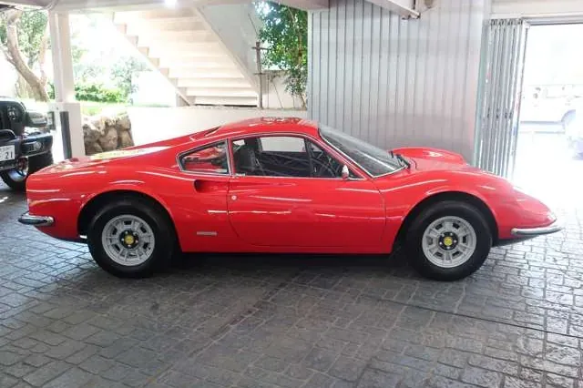 Заказать Ferrari Dino 246 GT 1972 2.4 л 195 л.с Бензин с пробегом 89 000 км, Механика, Задний привод, цвет Красный, поставка из Япония, доставка по РФ Dino 246 GT - фото 3