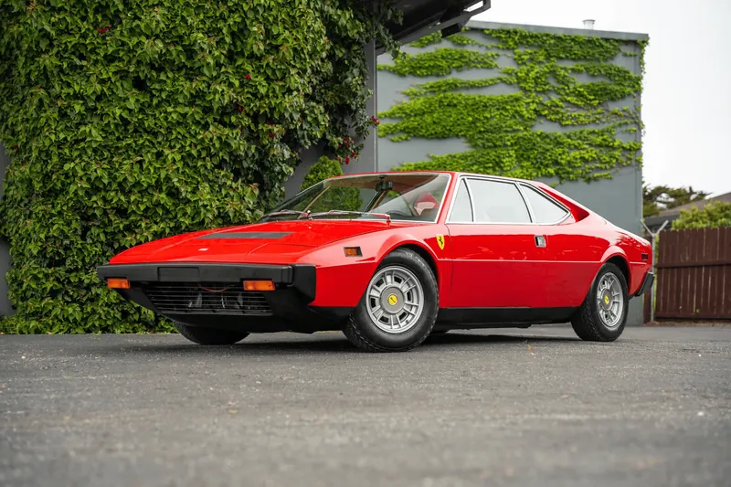 Ferrari Dino 308 GT4 1975 2.9 л 240 л.с Бензин, новый авто, Задний привод, Механика, цвет Красный, страна-производитель — США Dino 308 GT4 - фото 2