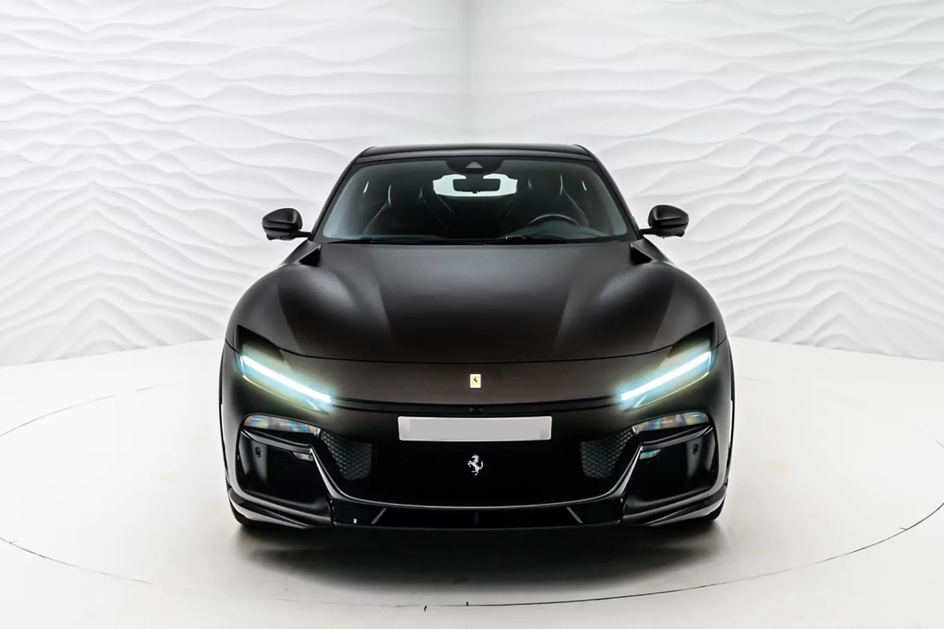 Выбор покупателей — Ferrari Purosangue Tailor Made 2025 6.5 л 719 л.с Бензин, пробег 1 340 км, Чёрный, привезён из Италия, доставка по РФ