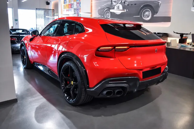 Заказать Ferrari Purosangue 2026 6.5 л 725 л.с Бензин с пробегом 10 км, Автомат, Полный привод, цвет Красный, поставка из Германия, доставка по РФ Purosangue - фото 3