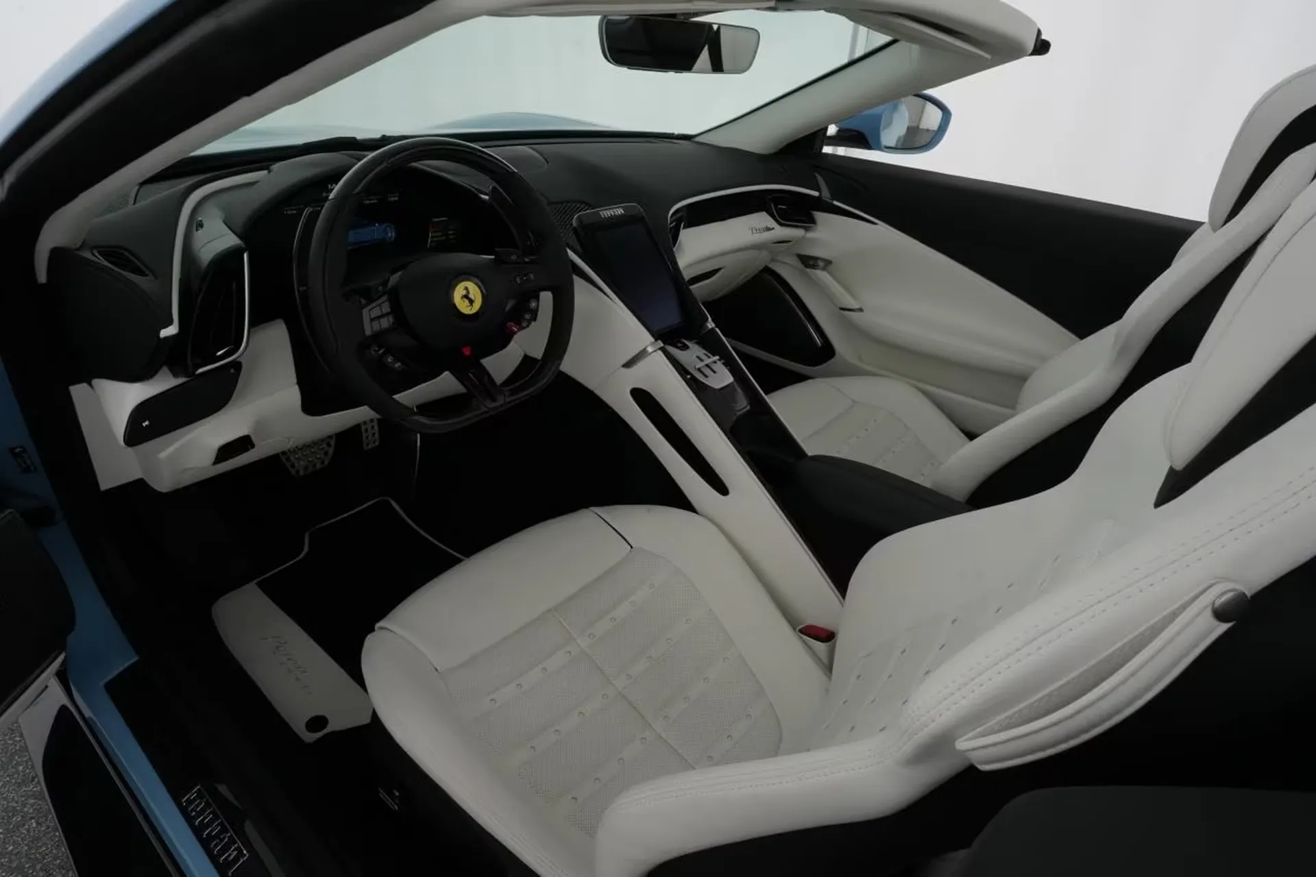 Официальная поставка Ferrari Roma Spider Special-Color Azzuro La Plata 2026 3.9 л 620 л.с Бензин, Голубой, Автомат, Задний привод, привезён из Италия