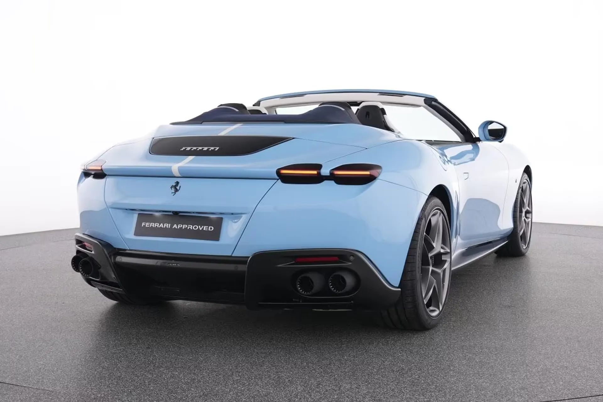 Надёжный Ferrari Roma Spider Special-Color Azzuro La Plata 2026 3.9 л 620 л.с Бензин с двигателем 3,9 л, Голубой, пробег 500 км, Автомат, поставка из Италия