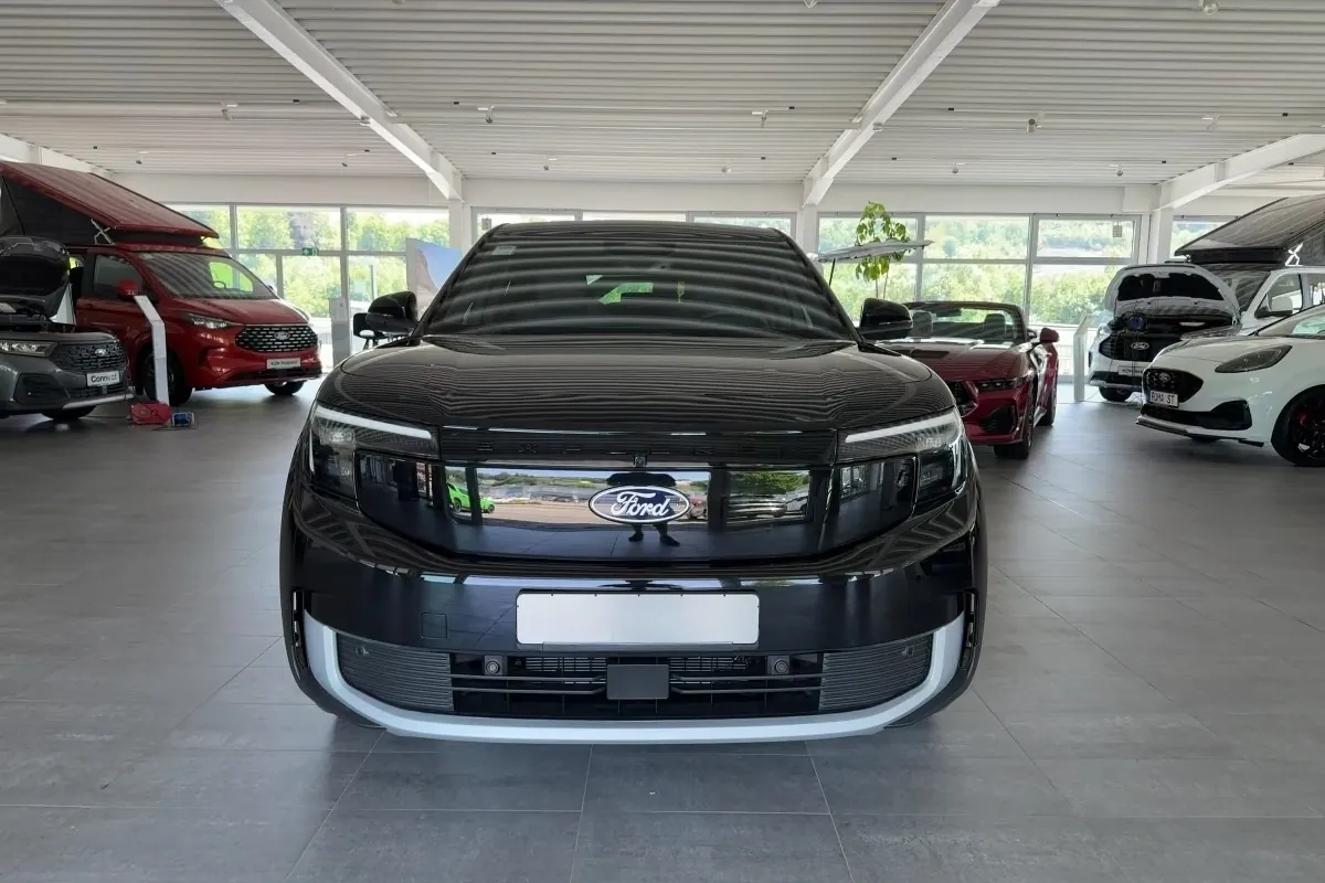 Новый Ford Explorer PREMIUM AWD 2026 0.0 л 340 л.с Электричество: Полный привод, Чёрный, коробка — Автомат, привезён из Германия, доставка по регионам, фото 5