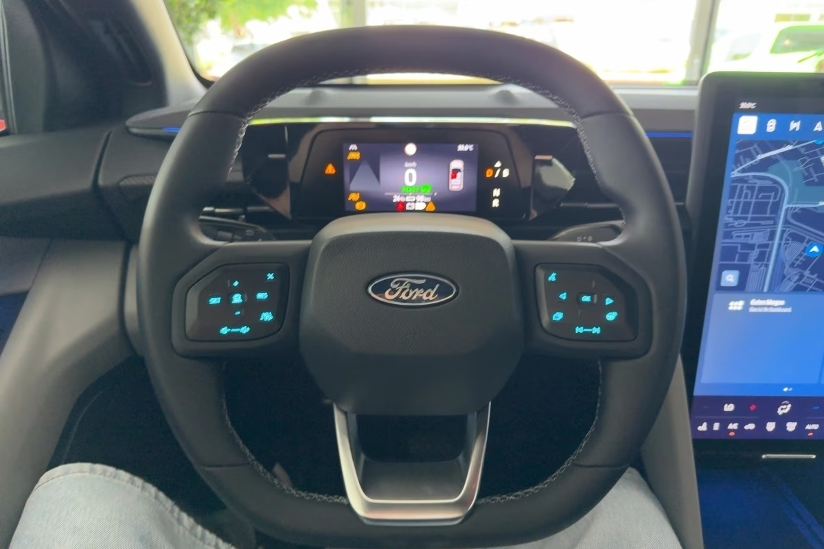 Надёжный Ford Explorer PREMIUM AWD 2026 0.0 л 340 л.с Электричество с двигателем 0,0 л, Чёрный, пробег 5 км, Автомат, поставка из Германия, фото 8