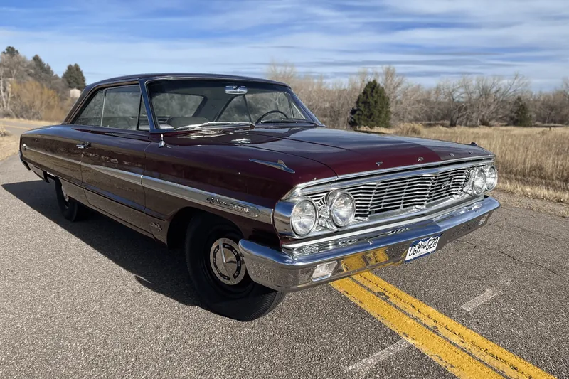 Заказать Ford Galaxie 500XL Fastback R-Code 427 1964 7.0 л 425 л.с Бензин с пробегом 57 000 км, Механика, Задний привод, цвет Бордовый, поставка из США, доставка по РФ Galaxie 500XL Fastback R-Code 427 - фото 3