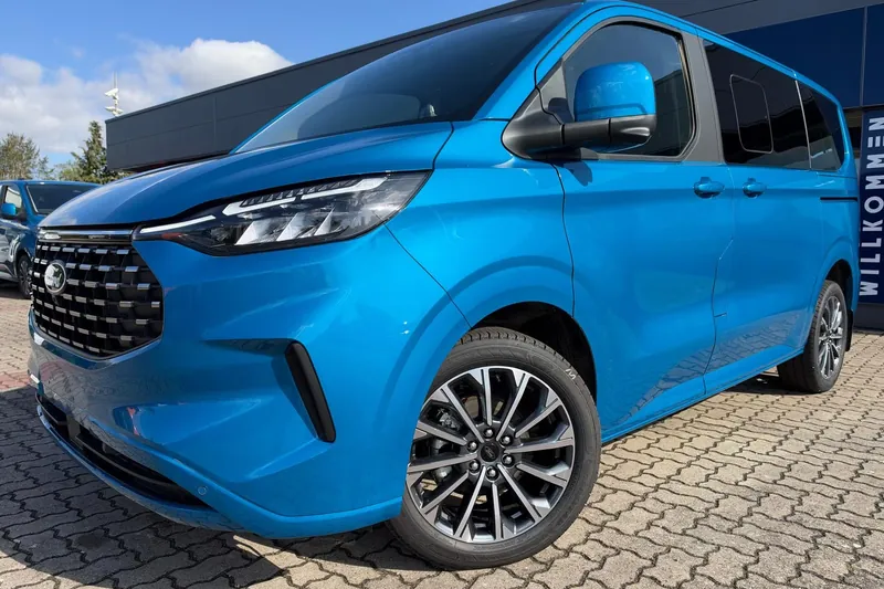 Ford Tourneo Custom Titanium X 2026 2.0 л 170 л.с Дизель, новый авто, Передний привод, Автомат, цвет Синий, страна-производитель — Германия Tourneo Custom Titanium X - фото 2