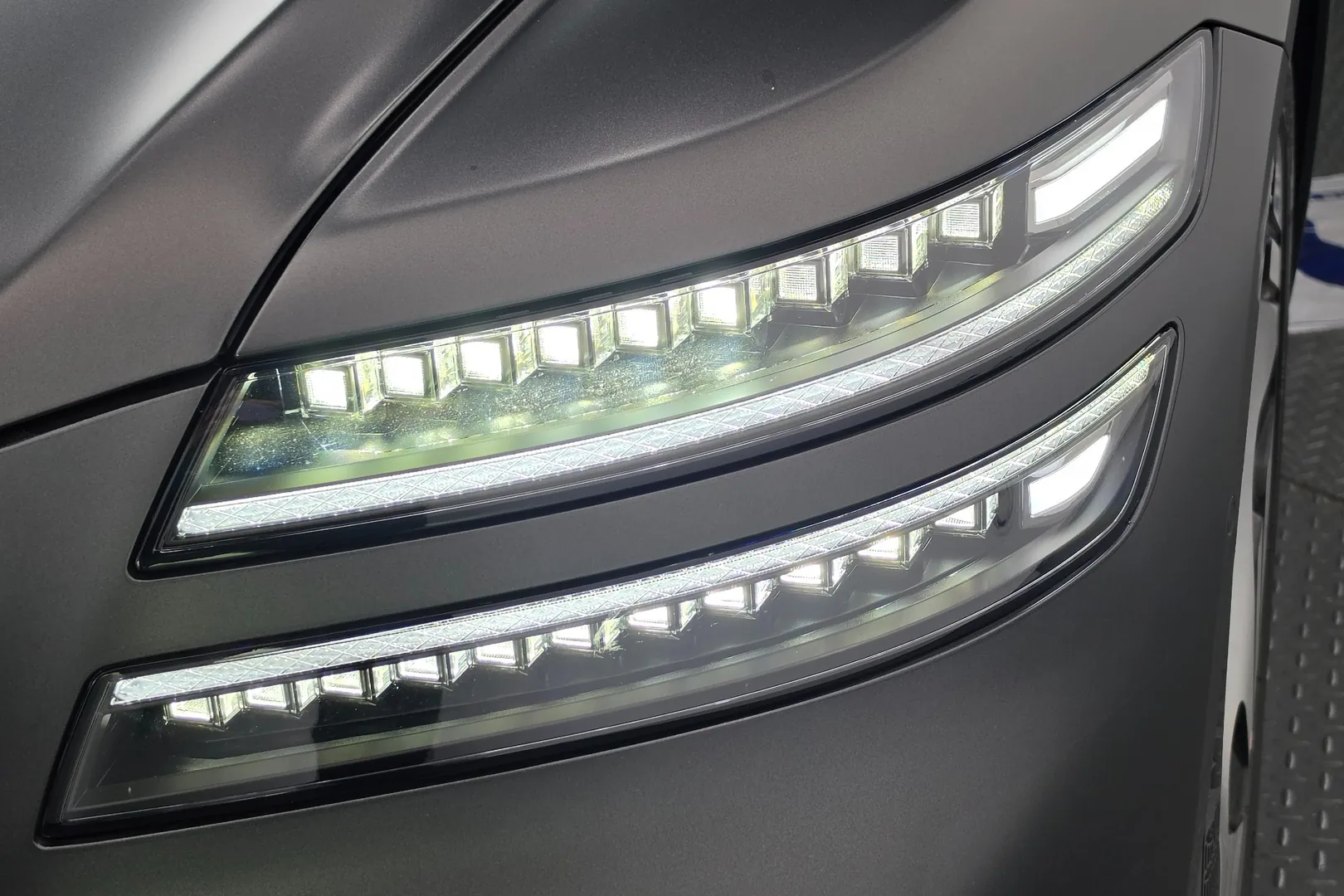 Genesis G80 Electrified (RG3) e-AWD 2026 0.0 л 370 л.с Электричество, пробег 1 551 км, цвет кузова Серый, тип трансмиссии Автомат, привод Полный привод, из Корея, фото 18