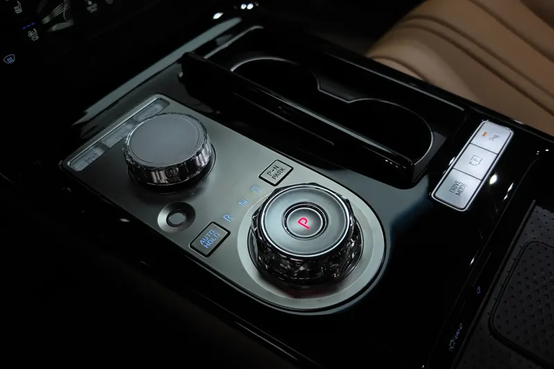 Genesis G80 Electrified (RG3) e-AWD - фото 2
