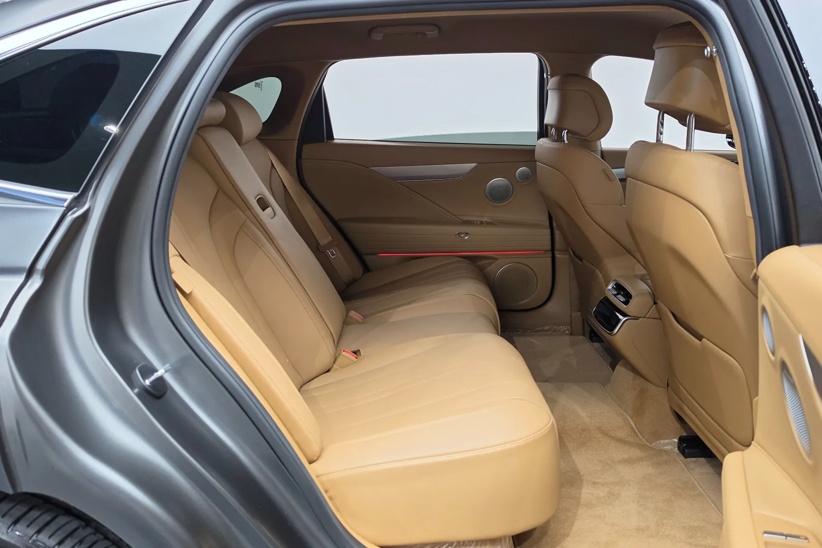Genesis G80 Electrified (RG3) e-AWD 2026 0.0 л 370 л.с Электричество, коробка Автомат, привод Полный привод, автомобиль из Корея, доставка по России, фото 7