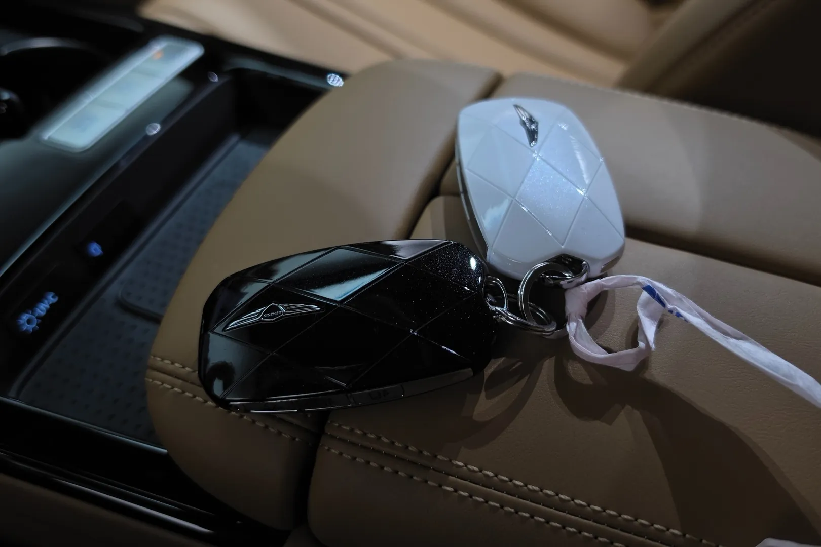 Genesis G80 Electrified (RG3) e-AWD 2026, серый, фото 35