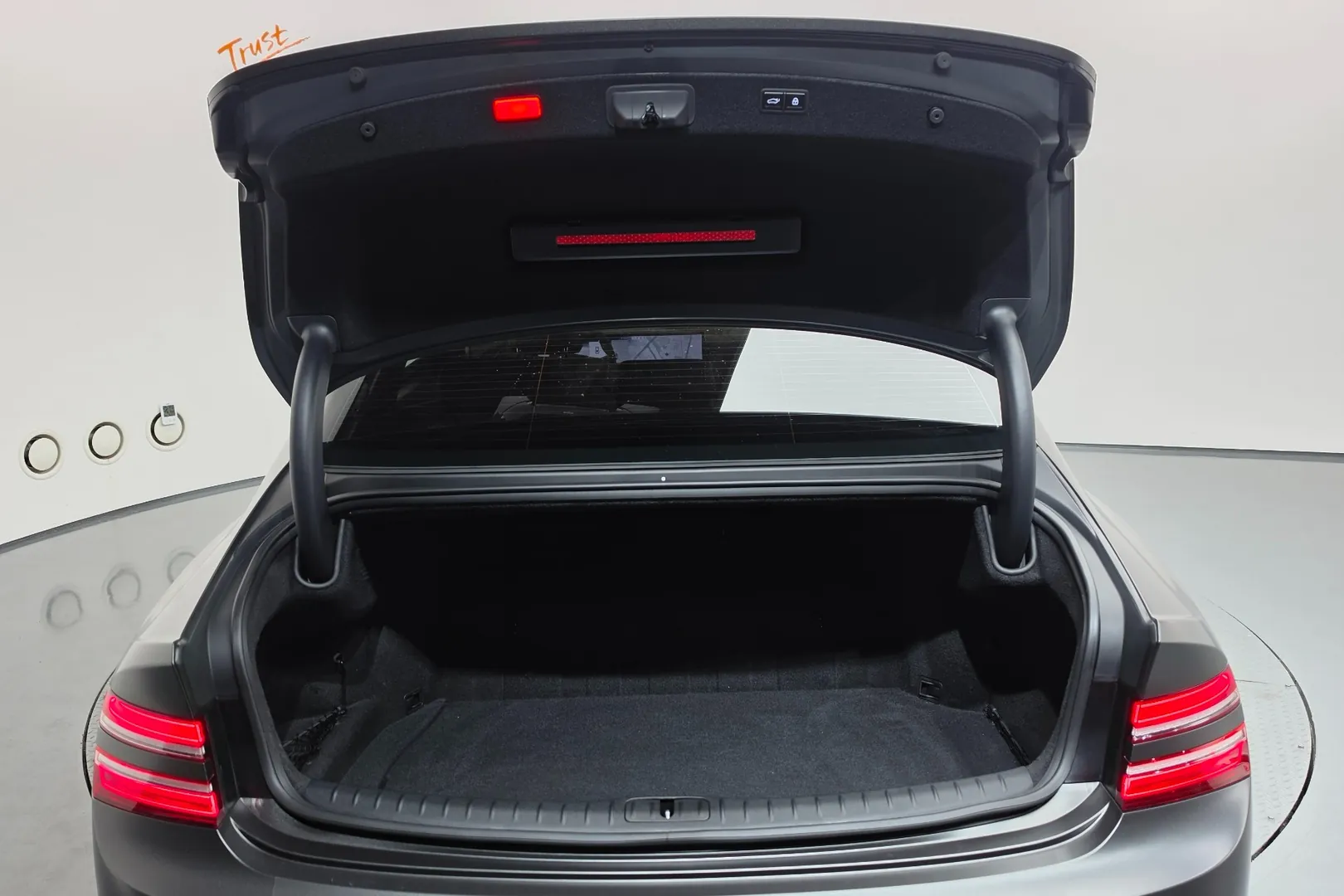 Genesis G80 Electrified (RG3) e-AWD 2026, серый, фото 37
