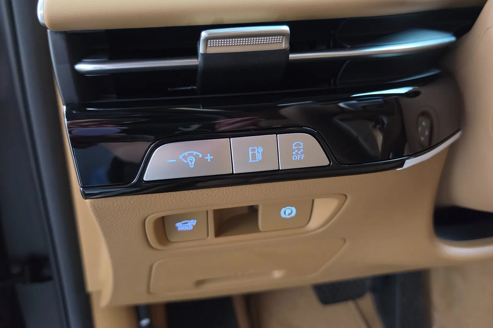 Genesis G80 Electrified (RG3) e-AWD 2026, серый, фото 28