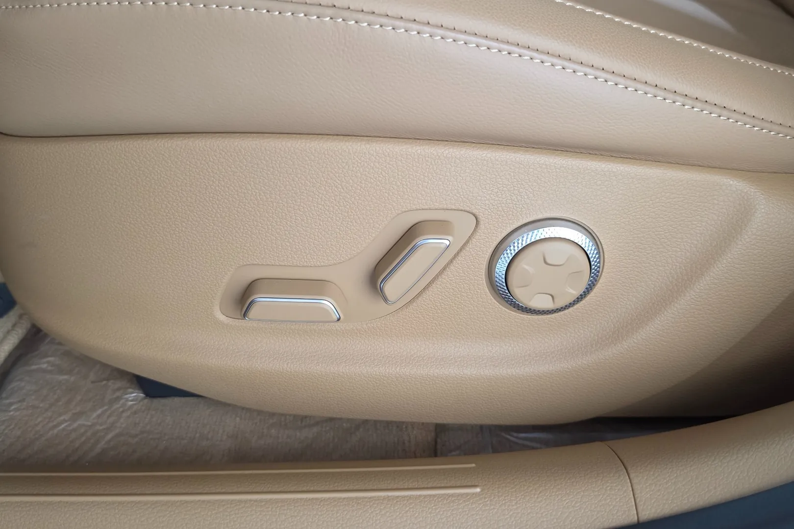 Genesis G80 Electrified (RG3) e-AWD 2026, серый, фото 30