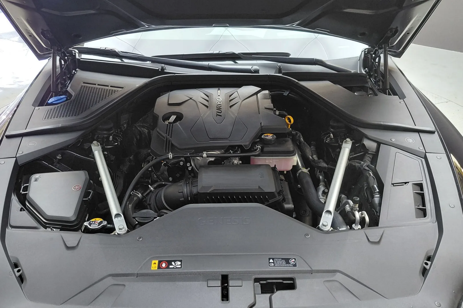 Новый Genesis G80 2.5T AWD 2026 2.5 л 304 л.с Бензин в кузове Чёрный, коробка — Автомат, привод — Полный привод, страна производства — Корея, фото 12