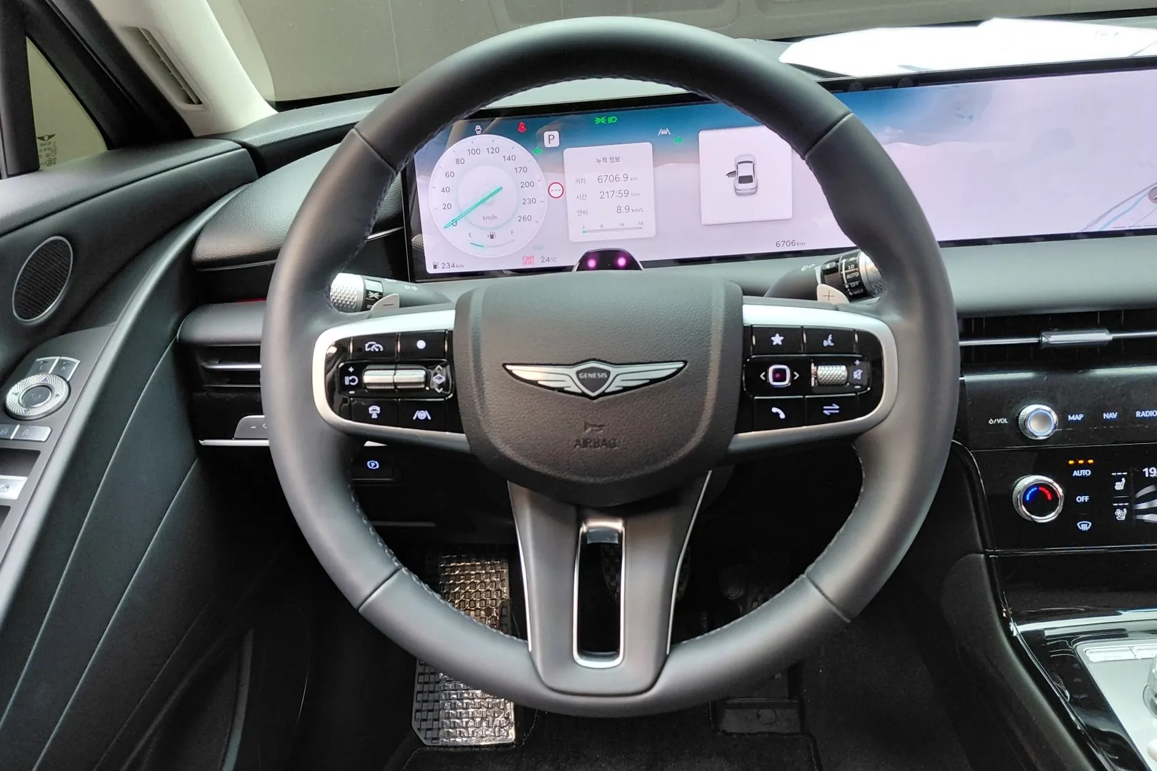 Купить Genesis G80 2.5T AWD 2026 2.5 л 304 л.с Бензин с доставкой: пробег 6 706 км, Чёрный, Автомат, Полный привод, поставка из Корея, фото 20