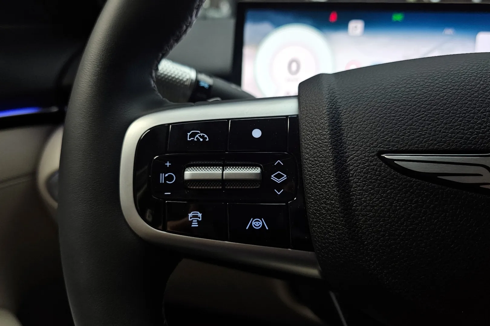 Genesis GV70 2.5T Gasoline AWD 2026 2.5 л 304 л.с Бензин, пробег 2 591 км, Белый, Полный привод, Автомат, авто из Корея, доставка по РФ