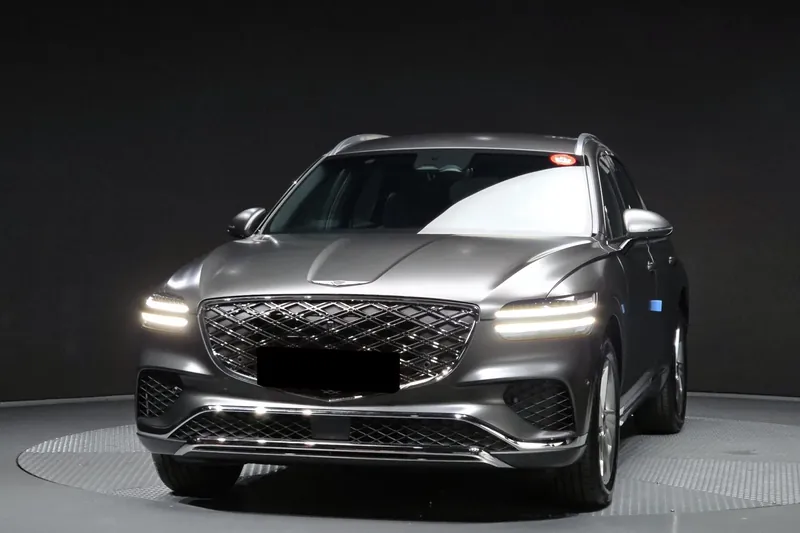 Genesis GV70 2.5T AWD 2026 2.5 л 304 л.с Бензин, новый авто, Полный привод, Автомат, цвет Серый, страна-производитель — Корея GV70 2.5T AWD - фото 2
