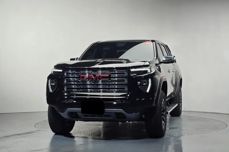 GMC Canyon Denali 2026 2.7 л 310 л.с Бензин, новый авто, Полный привод, Автомат, цвет Чёрный, страна-производитель — Корея Canyon Denali - фото 2