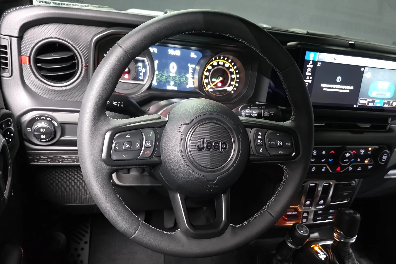 Надёжный Jeep Wrangler Rubicon 2026 2.0 л 270 л.с Бензин с двигателем 2,0 л, Белый, пробег 1 909 км, Автомат, поставка из Корея, фото 8