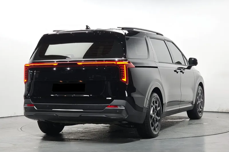 Заказать Kia Carnival X-Line 2026 3.5 л 294 л.с Бензин с пробегом 1 970 км, Автомат, Передний привод, цвет Чёрный, поставка из Корея, доставка по РФ Carnival X-Line - фото 3