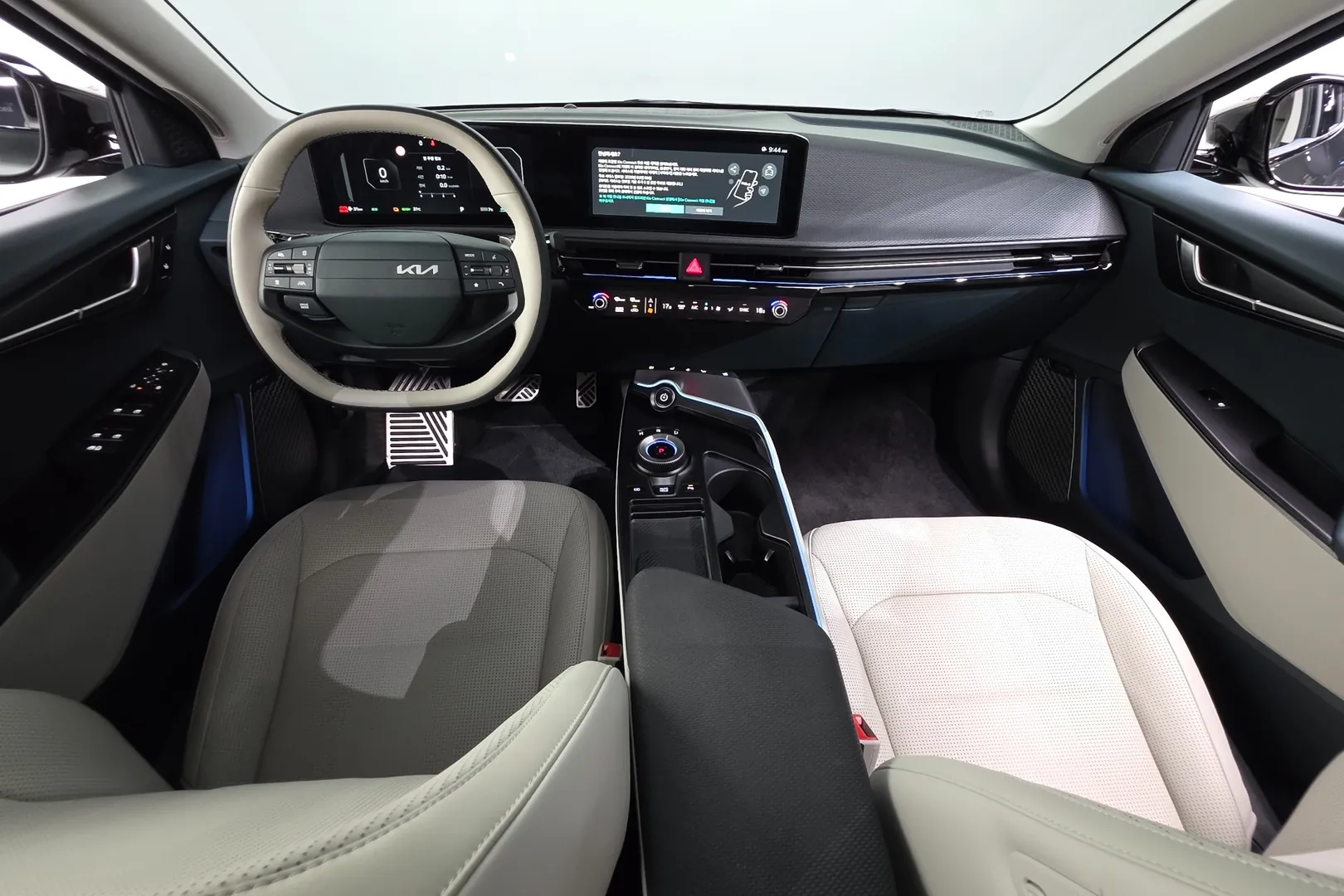 Новый Kia EV6 Long Range 4WD Earth 2026 0.0 л 325 л.с Электричество: Полный привод, Серый, коробка — Автомат, привезён из Корея, доставка по регионам, фото 5