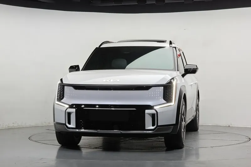 Kia EV9 Long Range 4WD GT-Line 2026 0.0 л 380 л.с Электричество, новый авто, Полный привод, Автомат, цвет Белый, страна-производитель — Корея EV9 Long Range 4WD GT-Line - фото 2