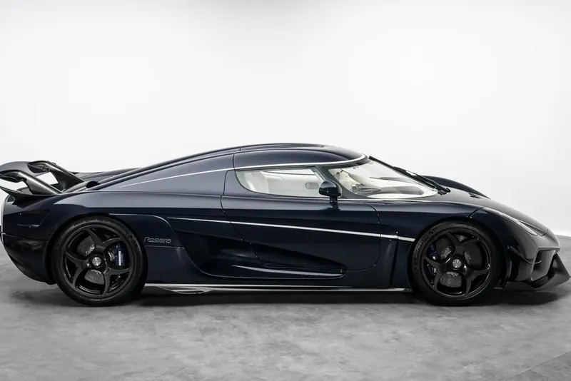 Заказать Koenigsegg Regera 2019 5.0 л 1500 л.с Гибрид с пробегом 800 км, Автомат, Задний привод, цвет Синий, поставка из ОАЭ, доставка по РФ Regera - фото 3