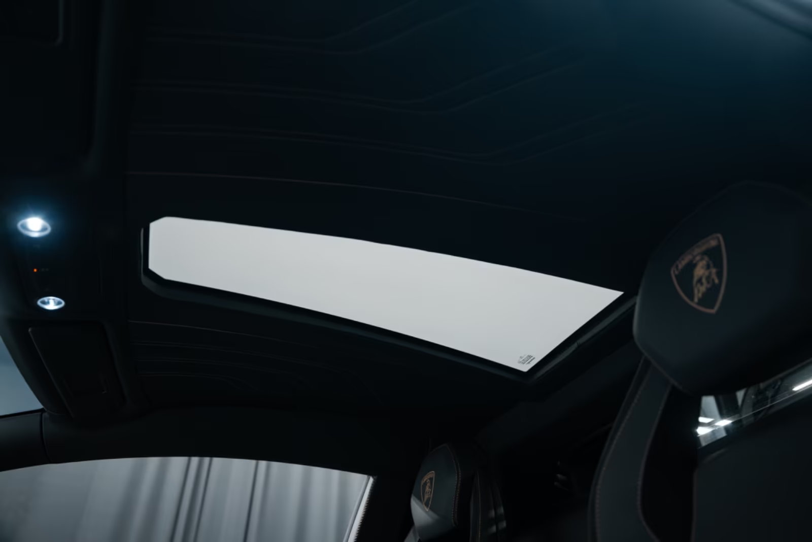 Lamborghini Countach LPI 800-4 1of112 CARBON 2022 6.5 л 814 л.с Гибрид, пробег 960 км, Чёрный цвет, коробка Автомат, привод Полный привод, авто из Италия