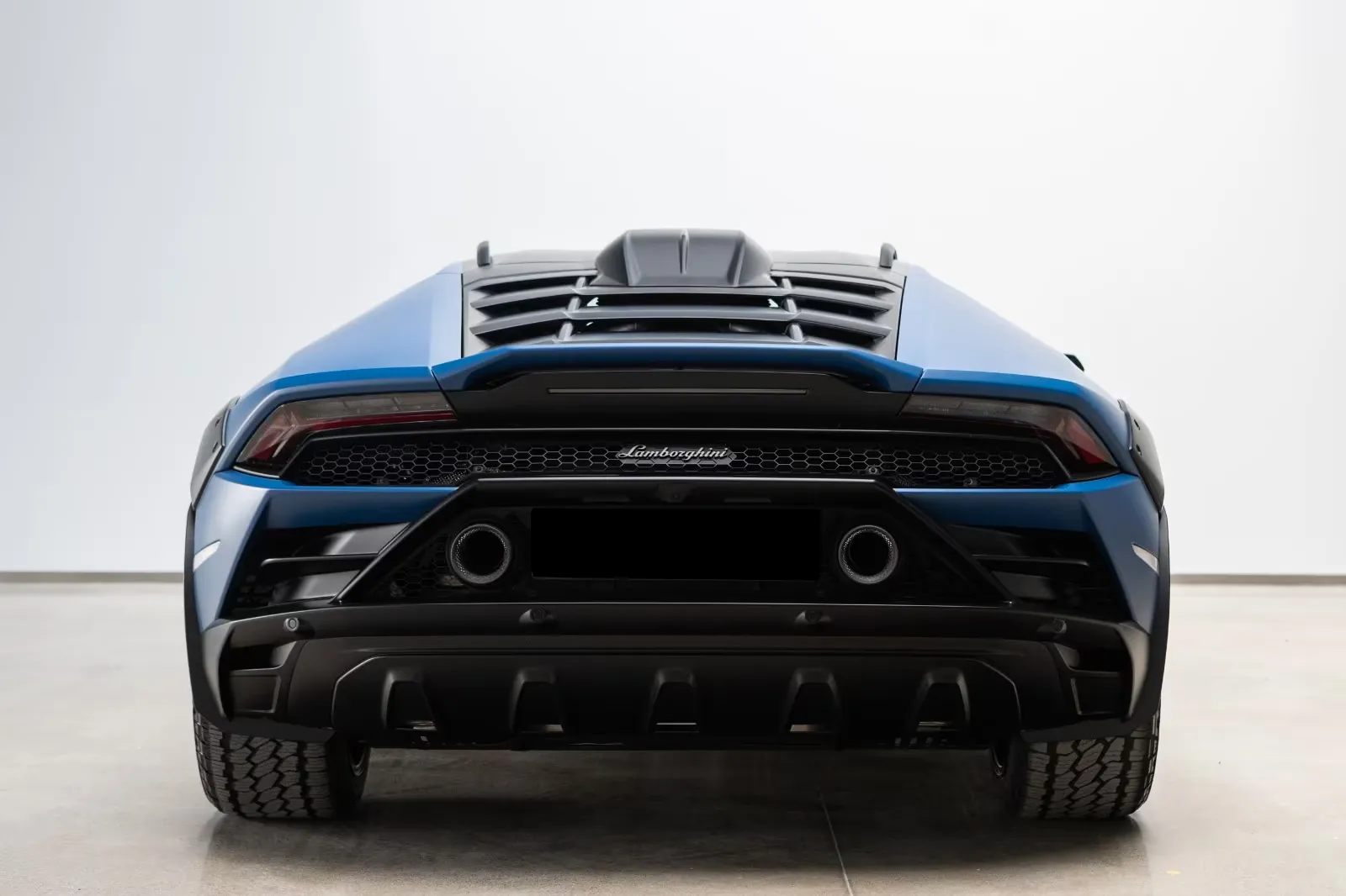 Lamborghini Huracán Sterrato 2026 5.2 л 610 л.с Бензин в продаже: Синий, Автомат, Полный привод, страна-производитель — Италия, доставка по РФ