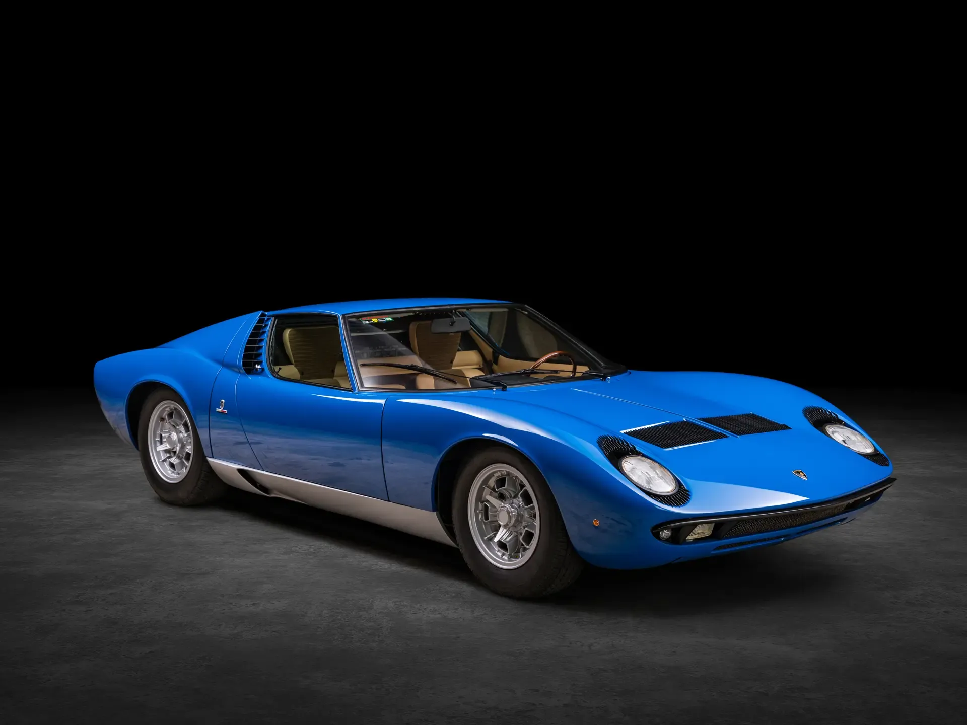 Lamborghini Miura P400 1967 3.9 л 350 л.с Бензин, коробка Механика, привод Задний привод, автомобиль из , доставка по России