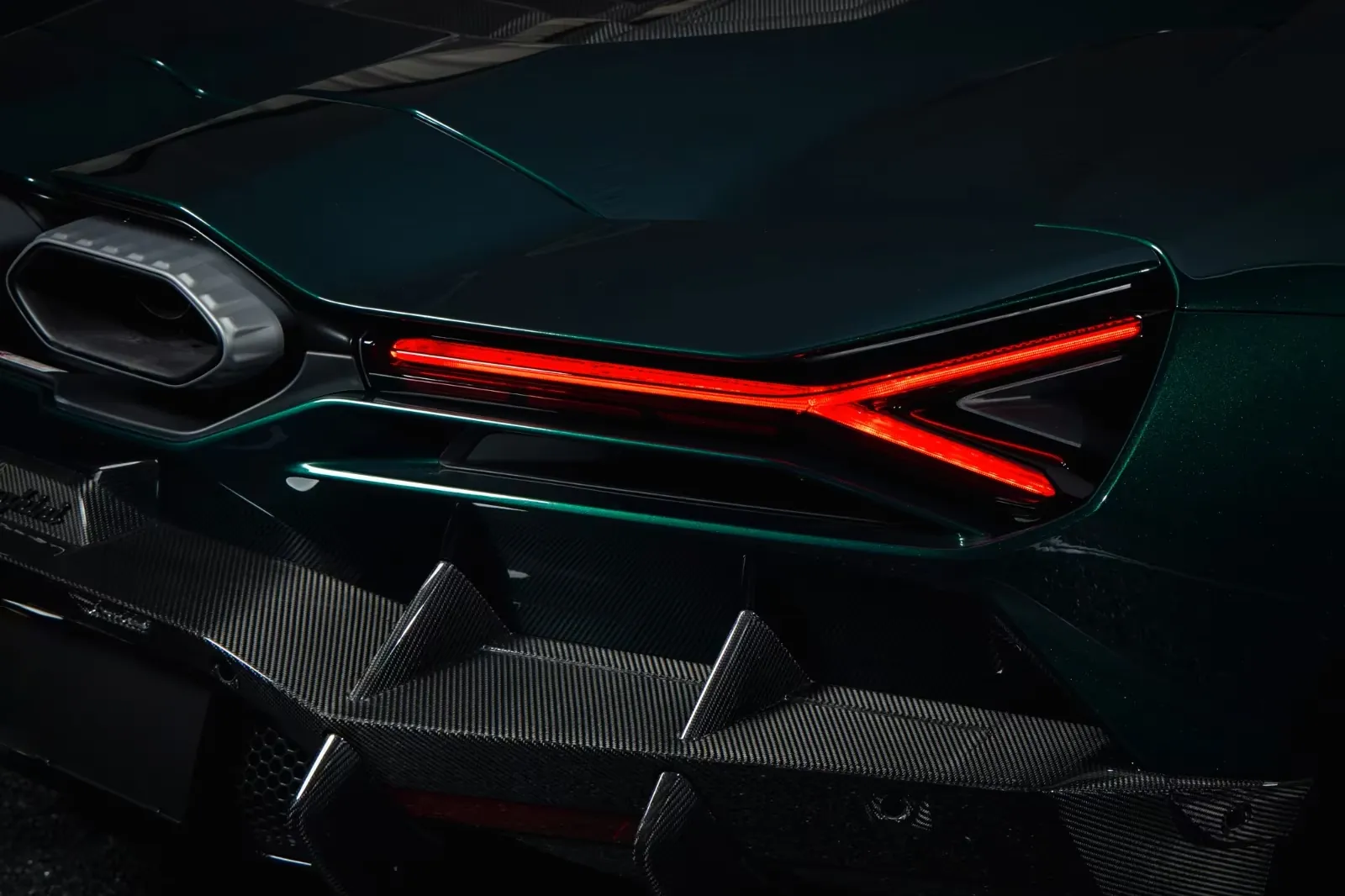 Официальная поставка Lamborghini Revuelto 2025 6.5 л 1015 л.с Гибрид, Зелёный, Автомат, Полный привод, привезён из Италия